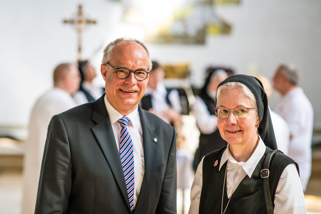 Sr. M. Theresia Winkelhöfer und Dr. Hartmut Beiker bei ersten Kennenlerngesprächen in Münster