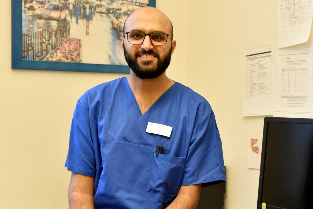 Affan Ghafoor, Assistenzarzt in der Klinik für Gefäßchirurgie am Klinikum Hochsauerland in Hüsten