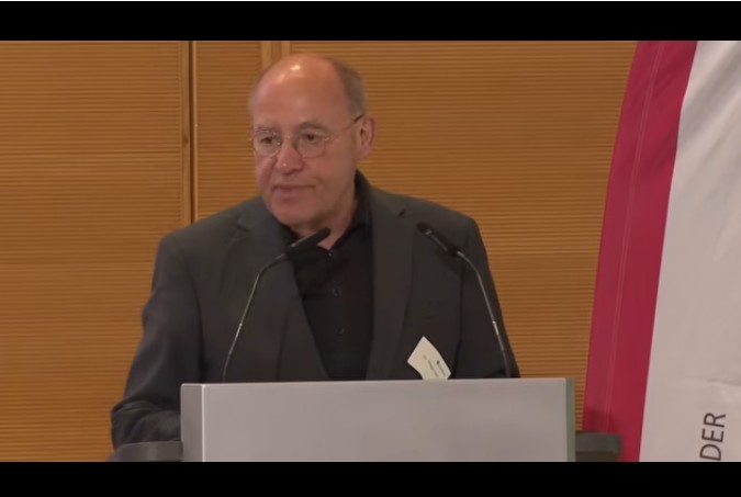 Dr. Gysi